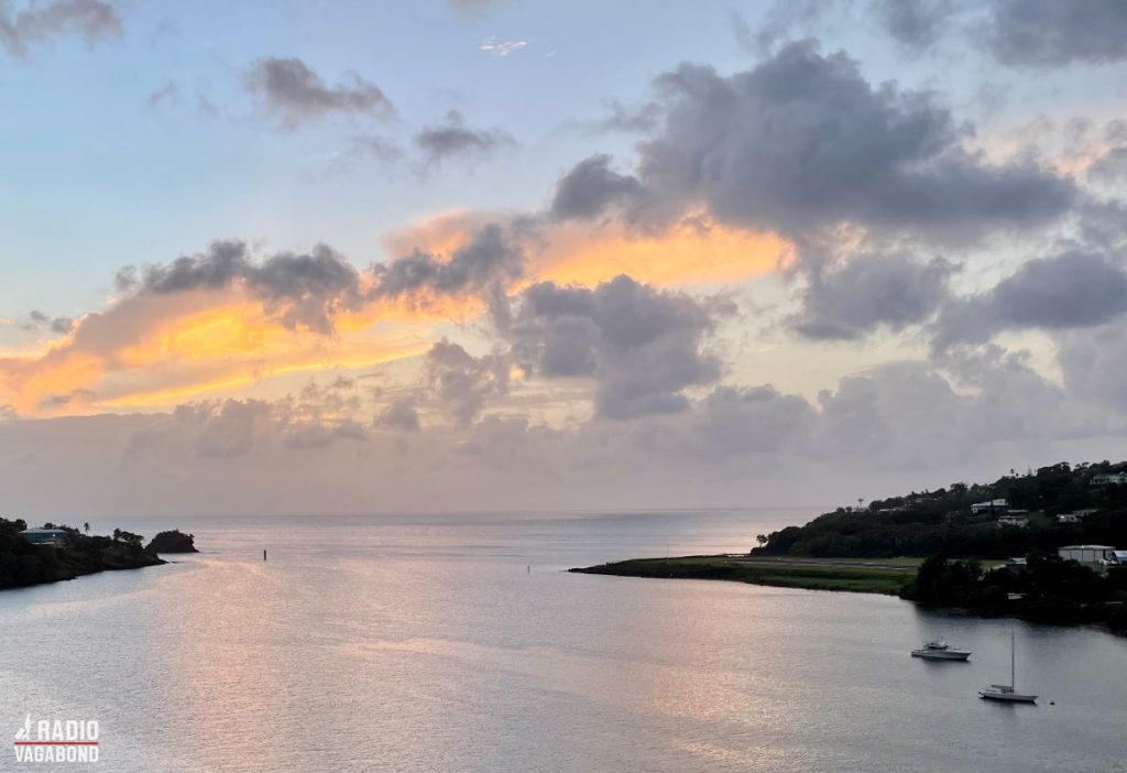 Vi forlader Saint Lucia med en fantastisk solnedgang over det caribiske hav.
